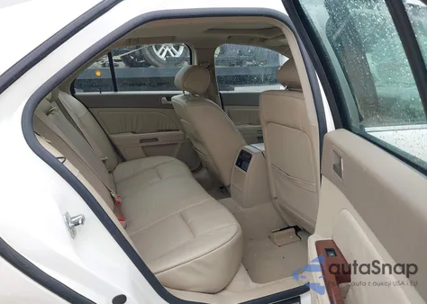 2005 Cadillac Sts V8 из США, поврежденный, VIN 1G6DC67A050165549